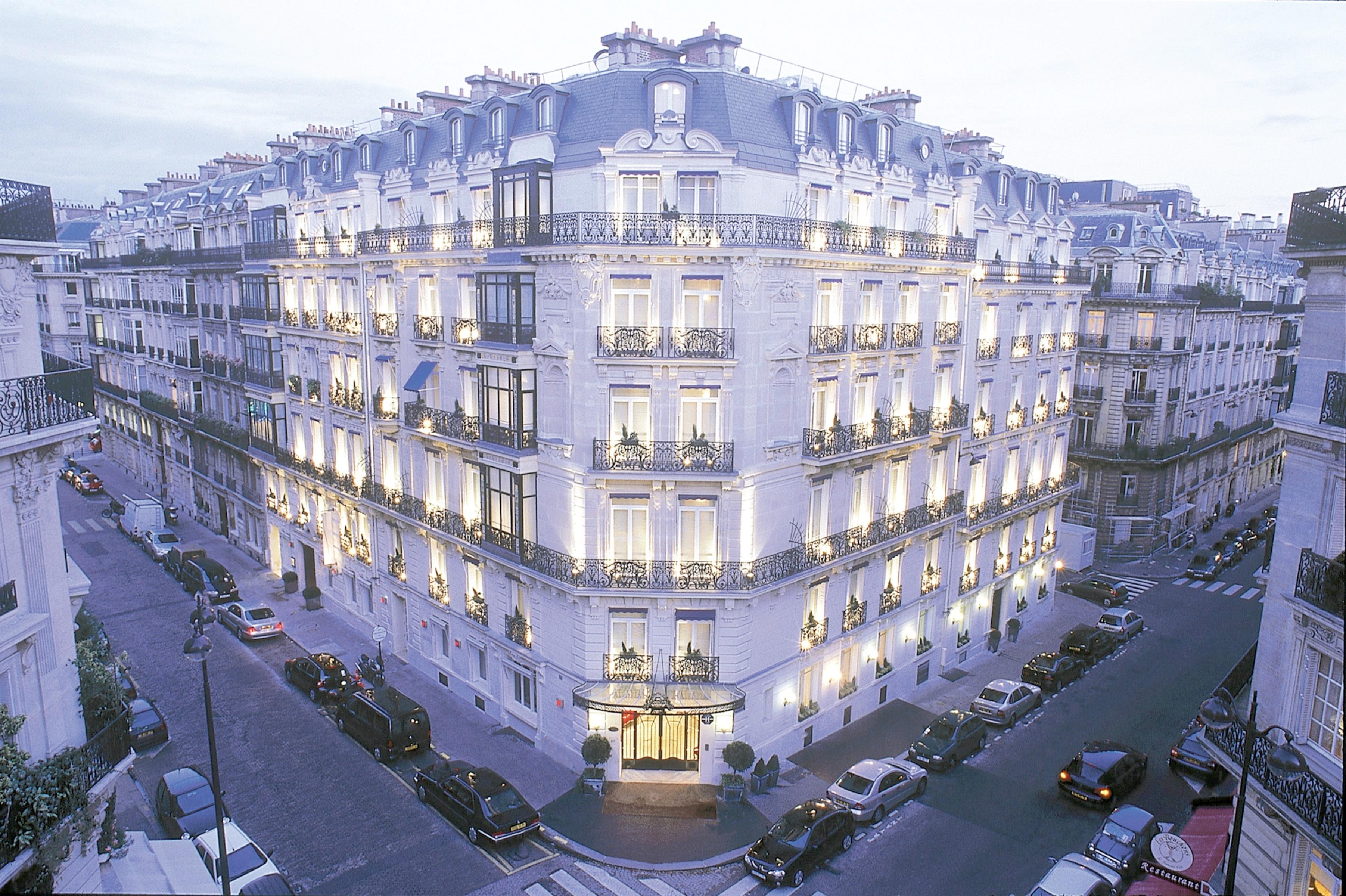 Hotel La Tremoille Paris Exterior foto